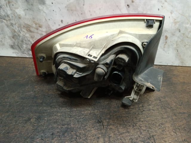 bontott AUDI A4 B7 Jobb Külső Hátsó Lámpa