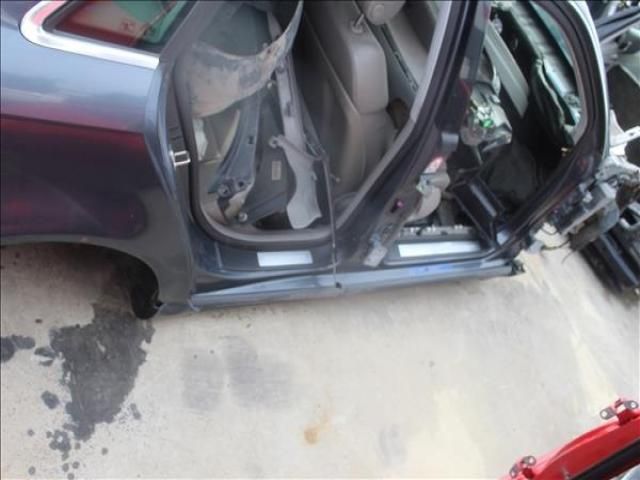 bontott AUDI A4 B7 Jobb Küszöb