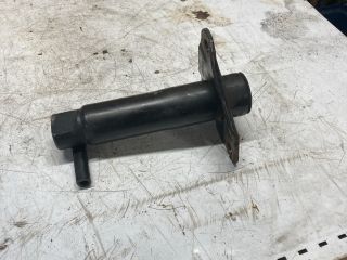 bontott AUDI A4 B7 Jobb Lökhárító Tartó Nyúlványvég