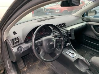 bontott AUDI A4 B7 Jobb Napellenző