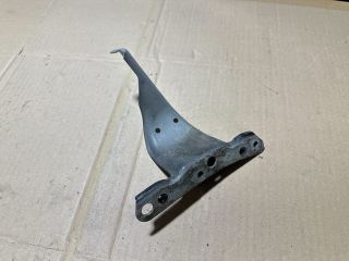 bontott AUDI A4 B7 Jobb Sárvédő Oldaltartó