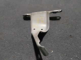 bontott AUDI A4 B7 Jobb Sárvédő Oldaltartó