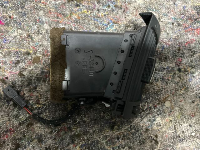 bontott AUDI A4 B7 Jobb Szellőző