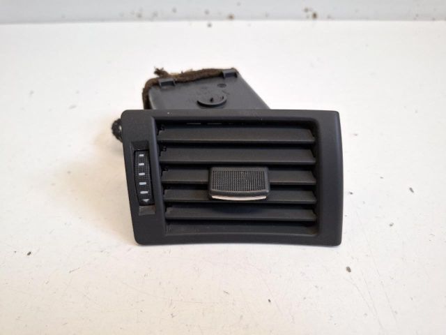 bontott AUDI A4 B7 Jobb Szellőző