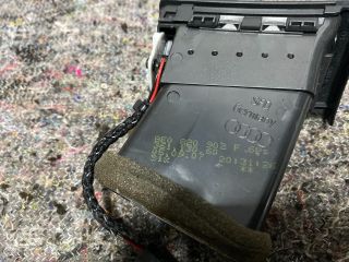 bontott AUDI A4 B7 Jobb Szellőző