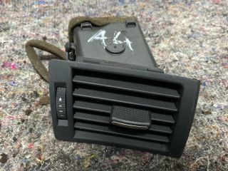 bontott AUDI A4 B7 Jobb Szellőző