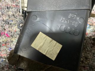 bontott AUDI A4 B7 Jobb Szellőző