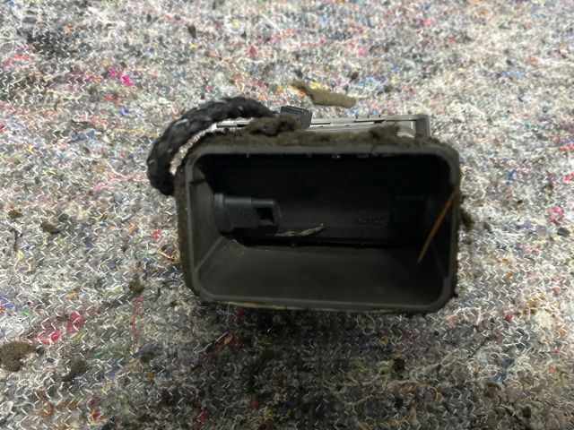 bontott AUDI A4 B7 Jobb Szellőző