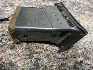 bontott AUDI A4 B7 Jobb Szellőző