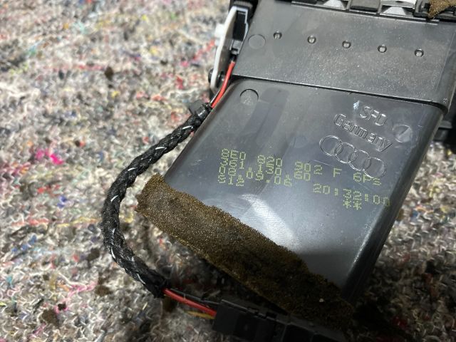 bontott AUDI A4 B7 Jobb Szellőző