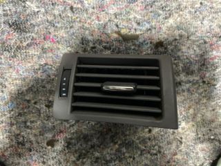 bontott AUDI A4 B7 Jobb Szellőző