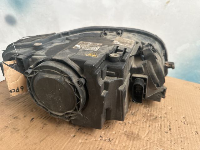 bontott AUDI A4 B7 Jobb Xenon Fényszóró