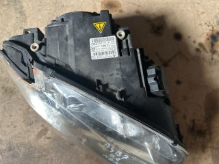bontott AUDI A4 B7 Jobb Xenon Fényszóró