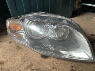 bontott AUDI A4 B7 Jobb Xenon Fényszóró