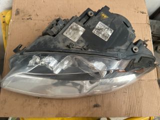 bontott AUDI A4 B7 Jobb Xenon Fényszóró