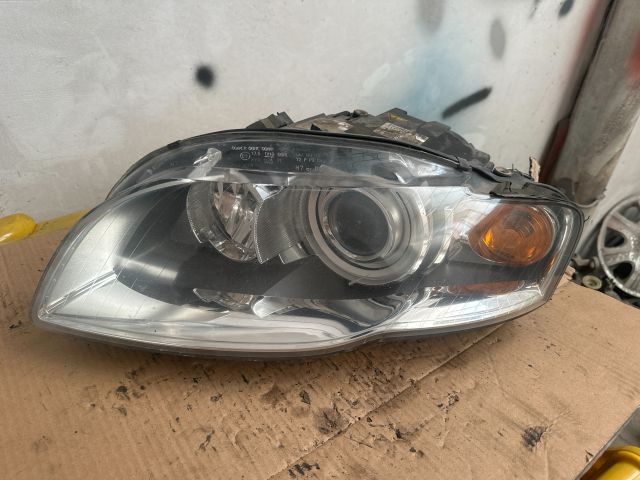 bontott AUDI A4 B7 Jobb Xenon Fényszóró