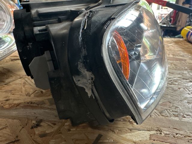 bontott AUDI A4 B7 Jobb Xenon Fényszóró