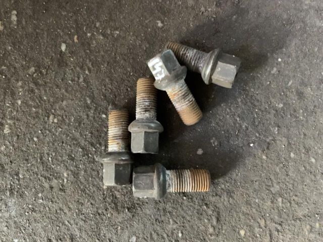 bontott AUDI A4 B7 Kerék Csavar Szett