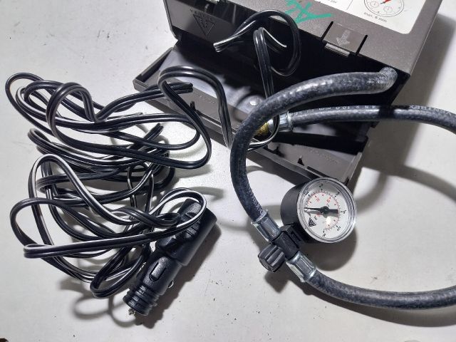 bontott AUDI A4 B7 Kerék Pumpa