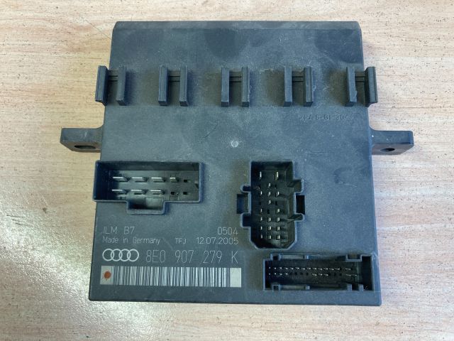 bontott AUDI A4 B7 Komfort Elektronika