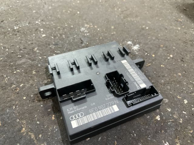bontott AUDI A4 B7 Komfort Elektronika