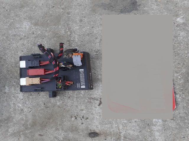 bontott AUDI A4 B7 Komfort Elektronika