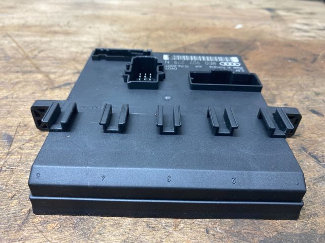 bontott AUDI A4 B7 Komfort Elektronika