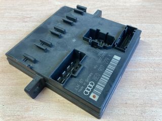 bontott AUDI A4 B7 Komfort Elektronika