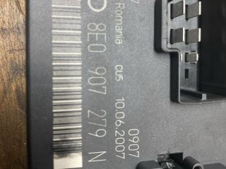 bontott AUDI A4 B7 Komfort Elektronika