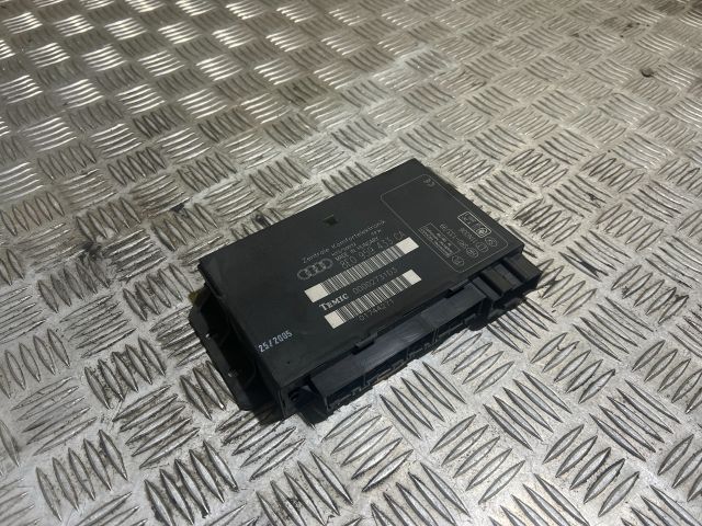 bontott AUDI A4 B7 Komfort Elektronika