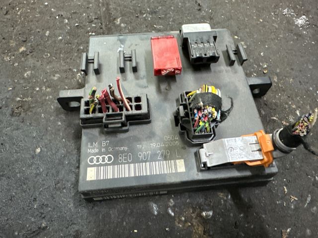 bontott AUDI A4 B7 Komfort Elektronika