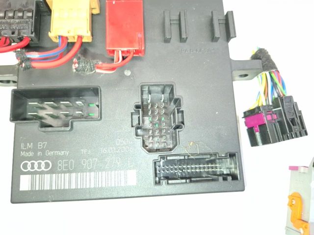 bontott AUDI A4 B7 Komfort Elektronika