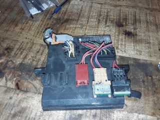 bontott AUDI A4 B7 Komfort Elektronika