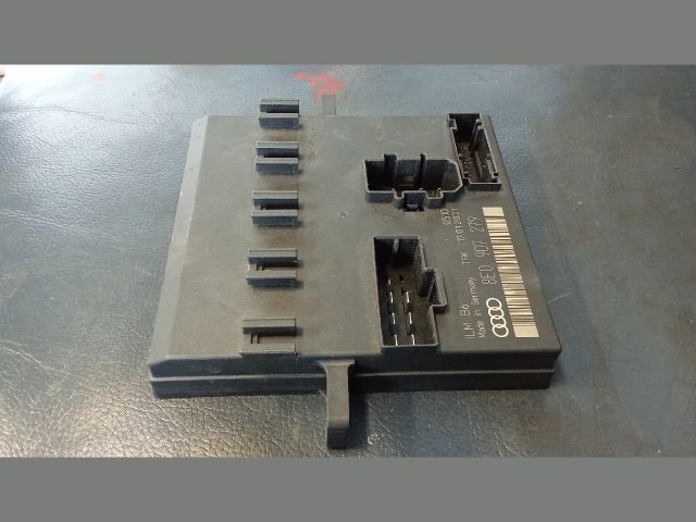 bontott AUDI A4 B7 Komfort Elektronika