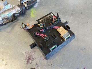 bontott AUDI A4 B7 Komfort Elektronika