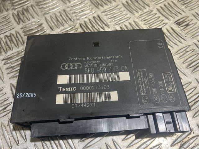 bontott AUDI A4 B7 Komfort Elektronika