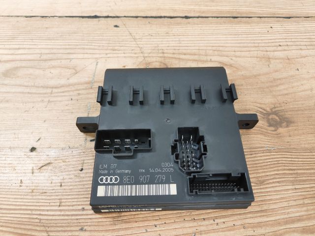 bontott AUDI A4 B7 Komfort Elektronika