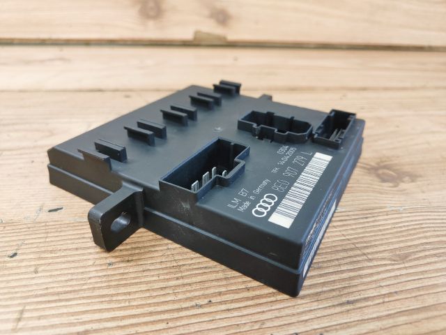 bontott AUDI A4 B7 Komfort Elektronika