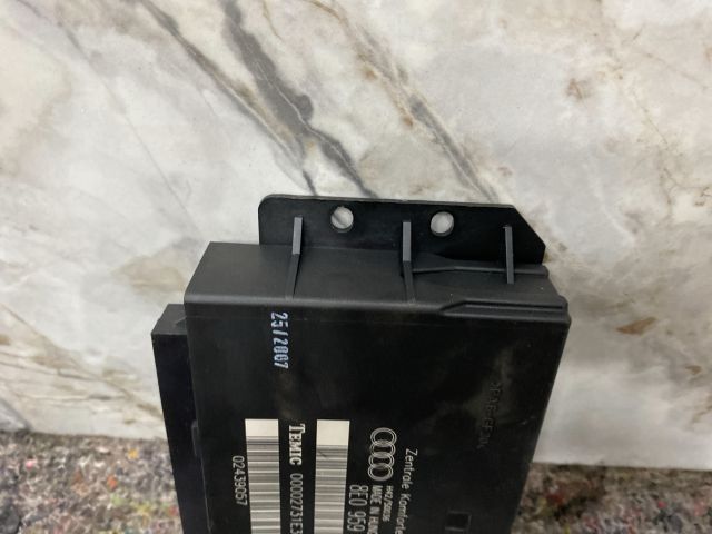 bontott AUDI A4 B7 Komfort Elektronika