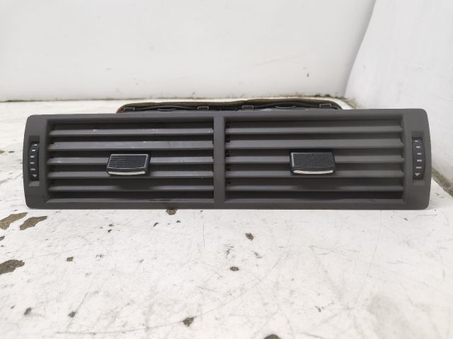 bontott AUDI A4 B7 Középső Szellőző