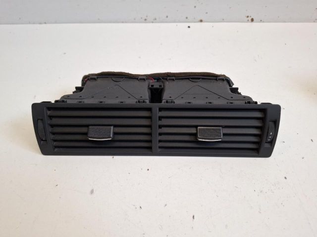 bontott AUDI A4 B7 Középső Szellőző