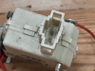 bontott AUDI A4 B7 Központizár Motor Tankajtó