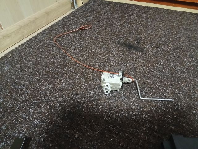 bontott AUDI A4 B7 Központizár Motor Tankajtó