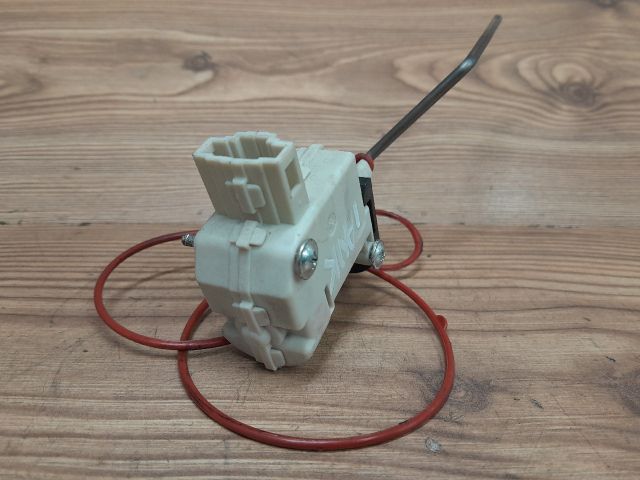 bontott AUDI A4 B7 Központizár Motor Tankajtó