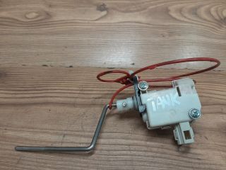 bontott AUDI A4 B7 Központizár Motor Tankajtó