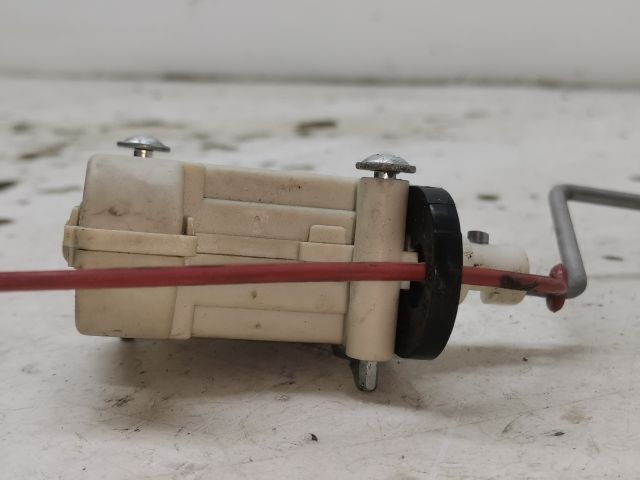 bontott AUDI A4 B7 Központizár Motor Tankajtó