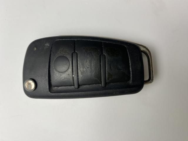 bontott AUDI A4 B7 Kulcs