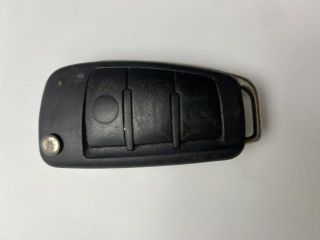 bontott AUDI A4 B7 Kulcs