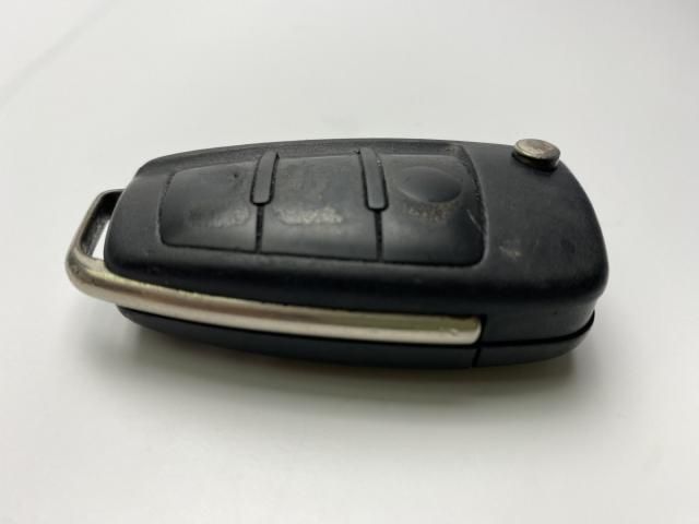 bontott AUDI A4 B7 Kulcs