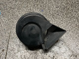 bontott AUDI A4 B7 Kürt